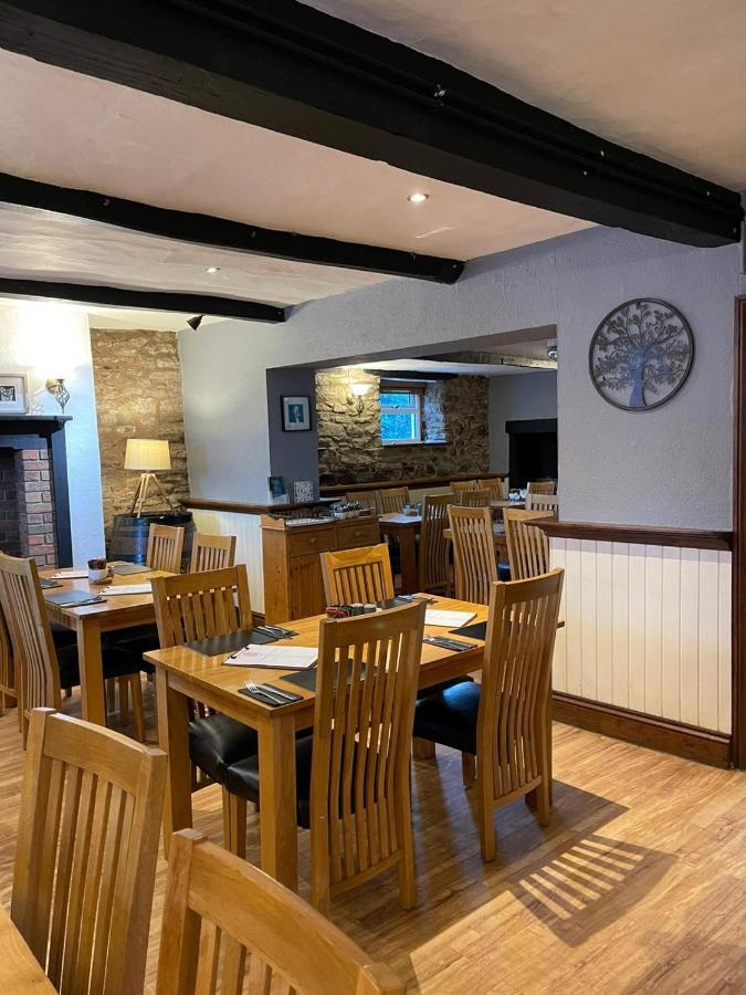The Yew Tree At Longhopeモーテル エクステリア 写真